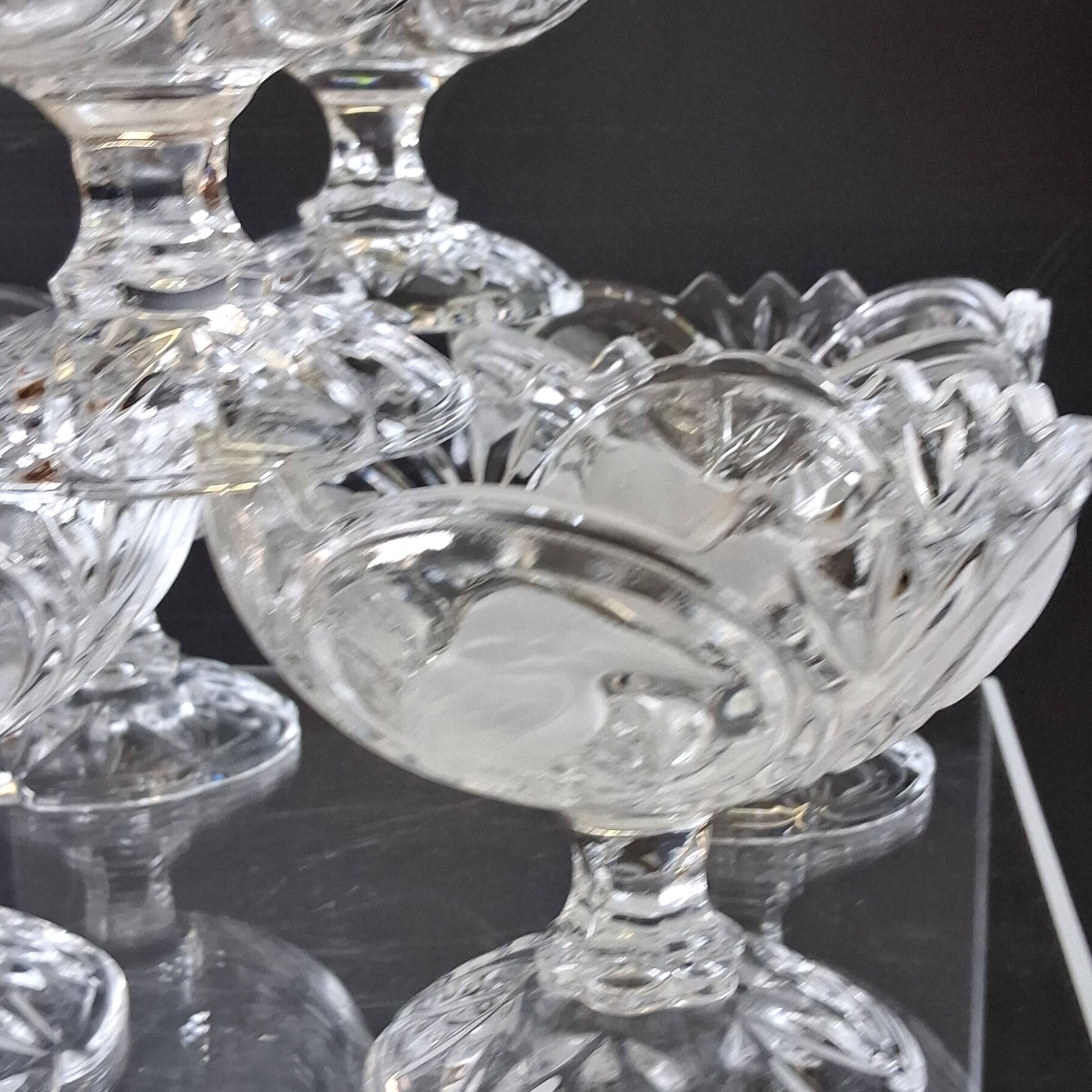 6 glass ice cream bowls in very good condition