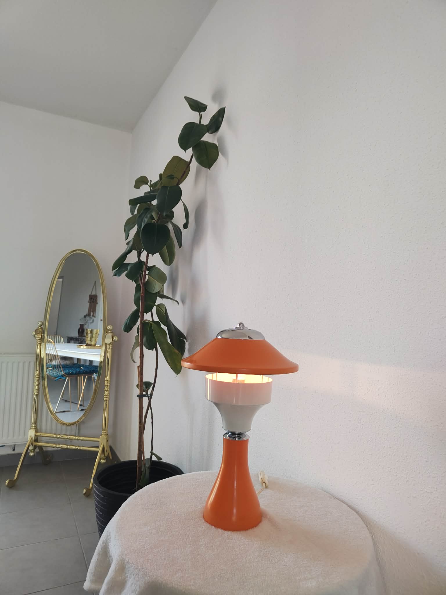 Vintage UFO lamp