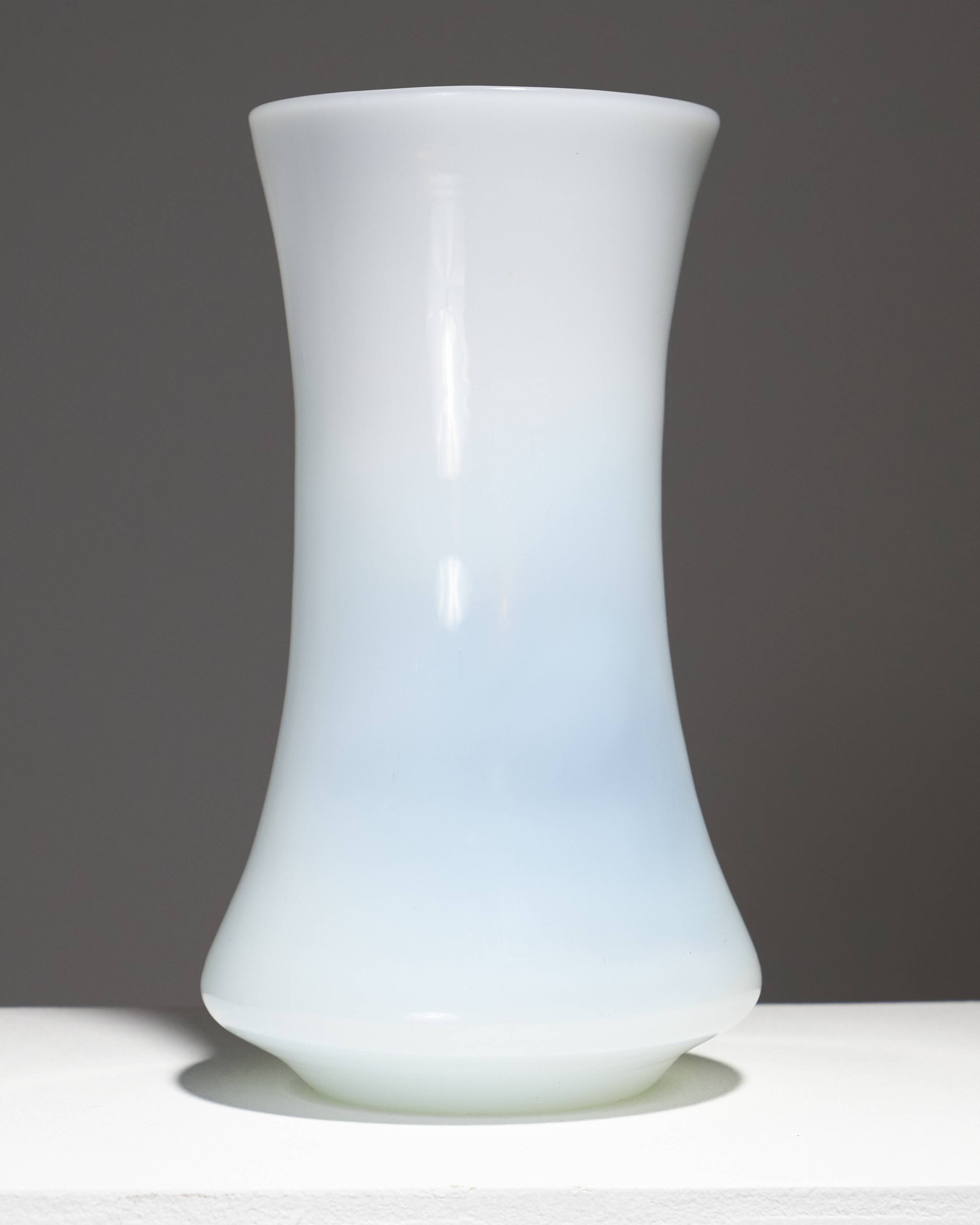 Cylindrical vase in opalescent glass, 1960