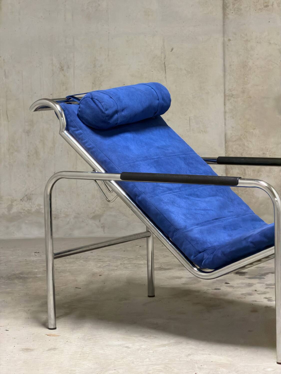 Genni armchair Gabriele Mucchi Zanotta 1980.