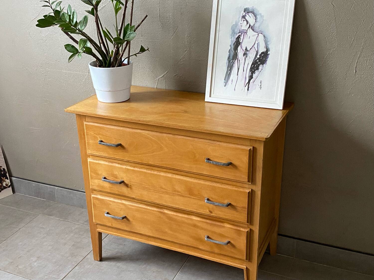 Vintage wooden chest of drawers from the 1950s