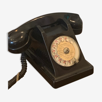 Téléphone à cadran en bakélite noire vintage 1964 p et t