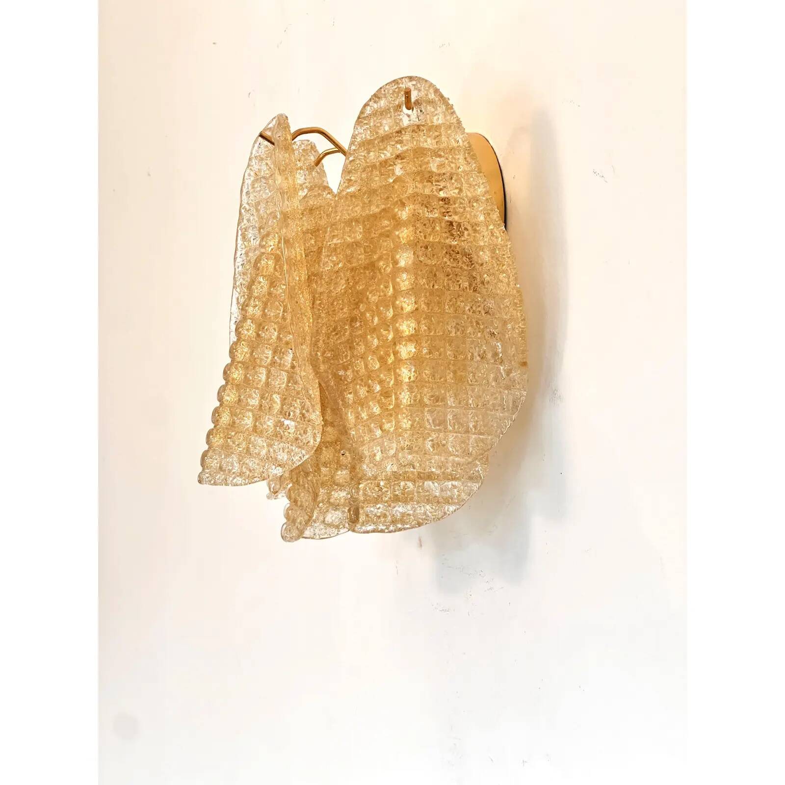 Sculptural Gold “Granigli” “Rondini” Murano Glass Wall Lamps in Modern Styl