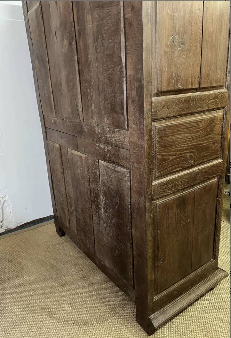 Louis XV carved wooden wardrobe from the 18th century