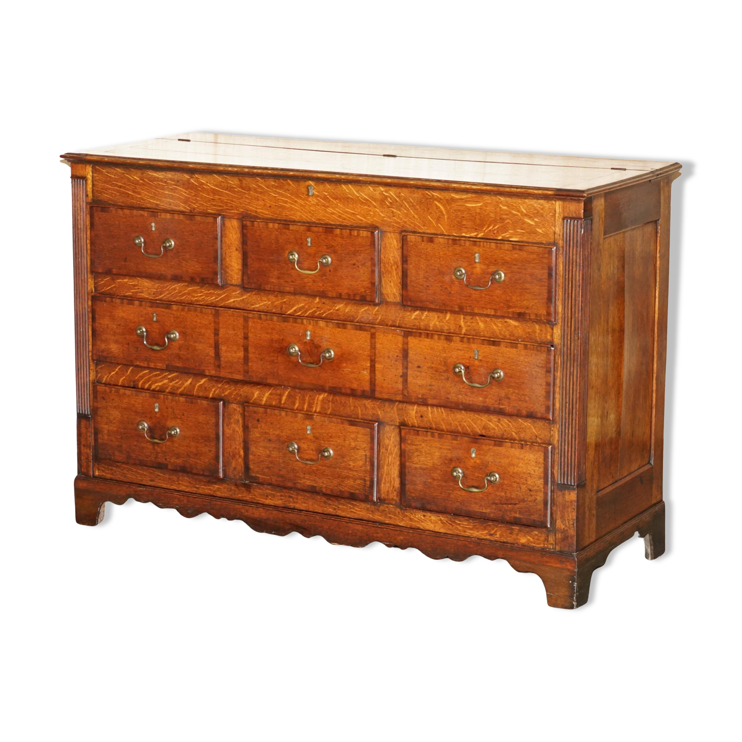 Georgian oak commode with a folding top, English, 18th century.
