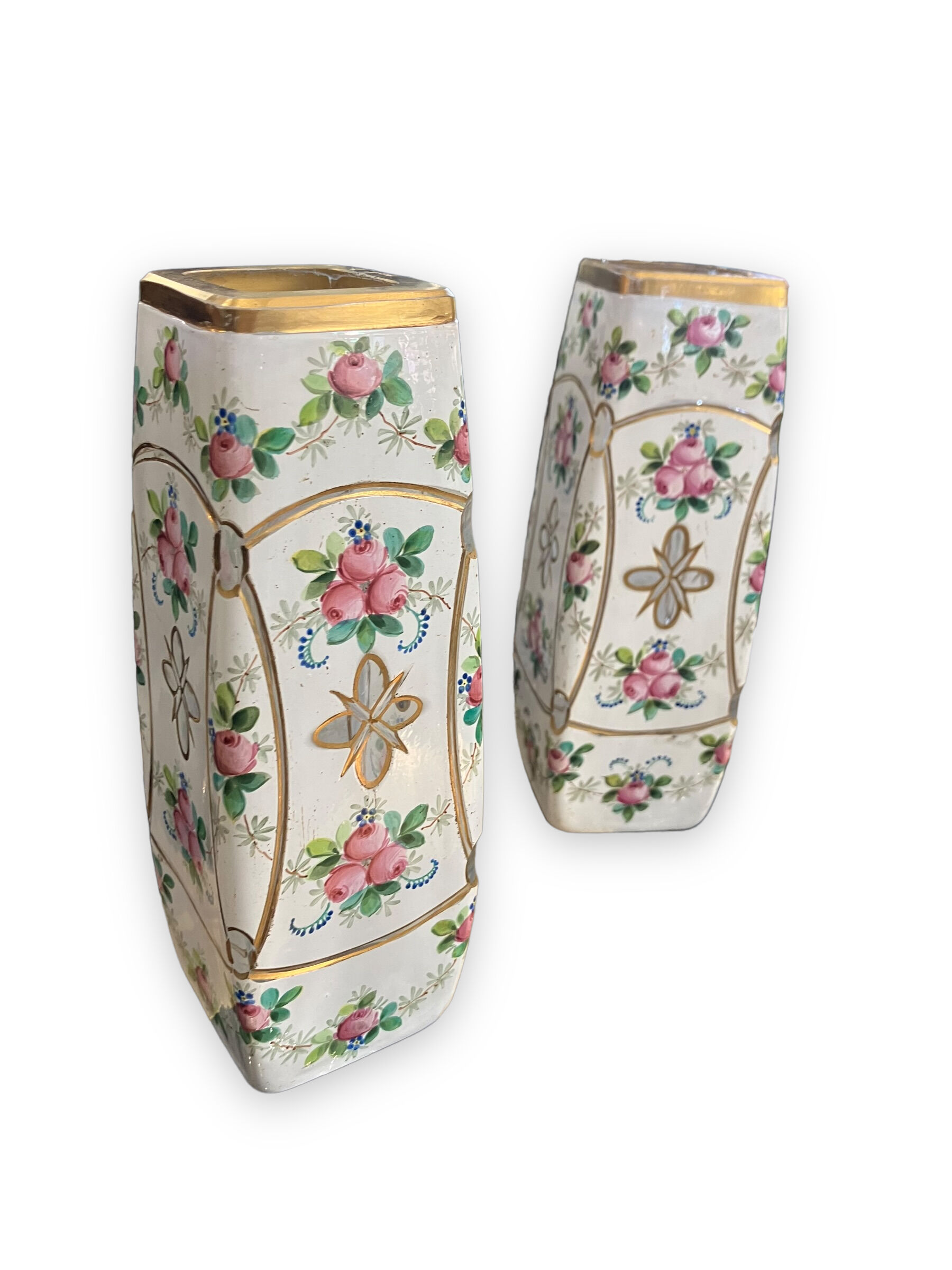Pair of vases in enamelled and gilded crystal Rose motifs
