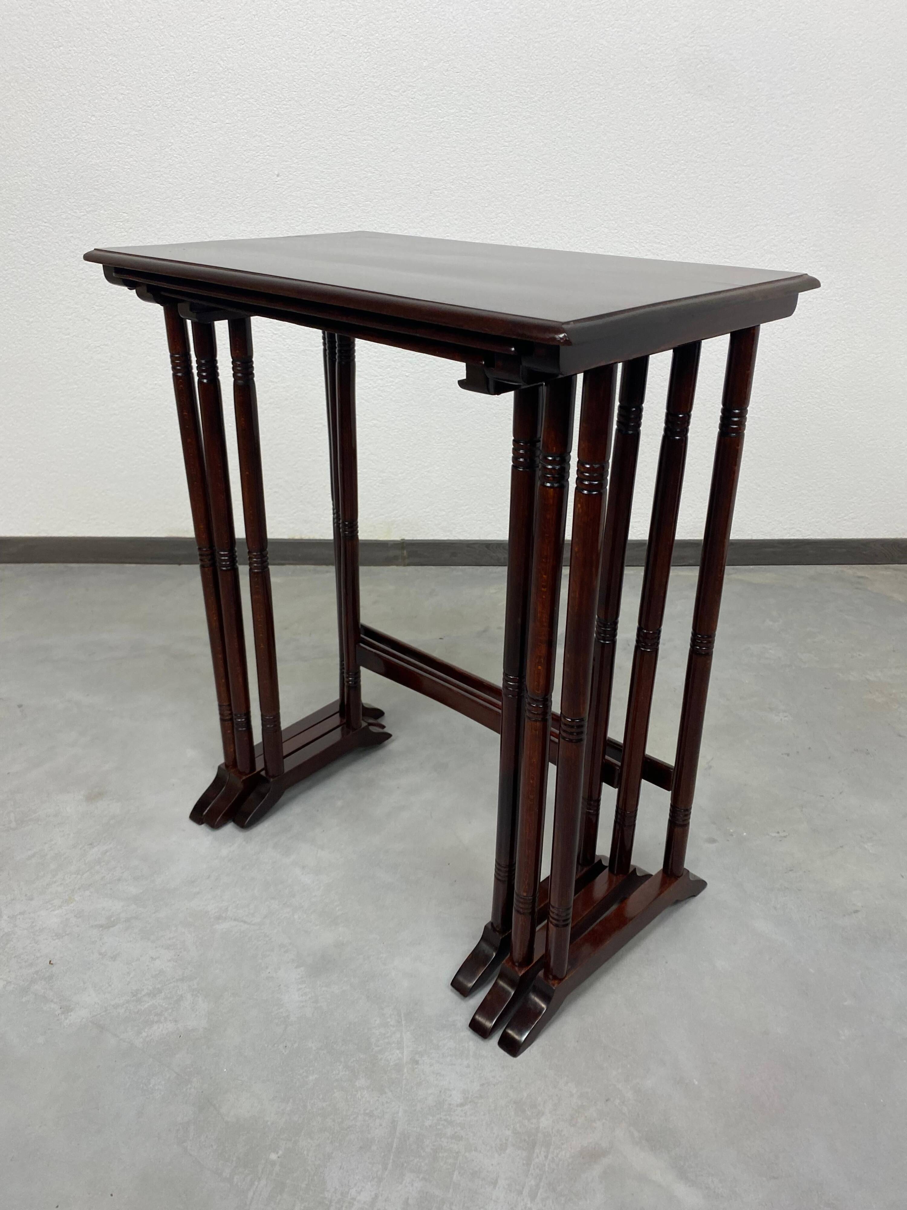 Nest tables Secession by Thonet