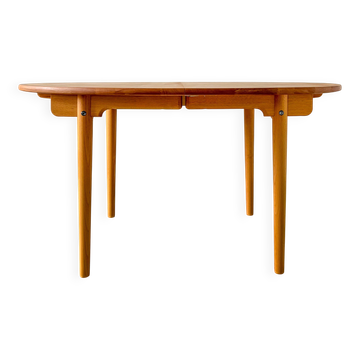 Hans Wegner for Carl Hansen CH337 Dining Table in oiled beech