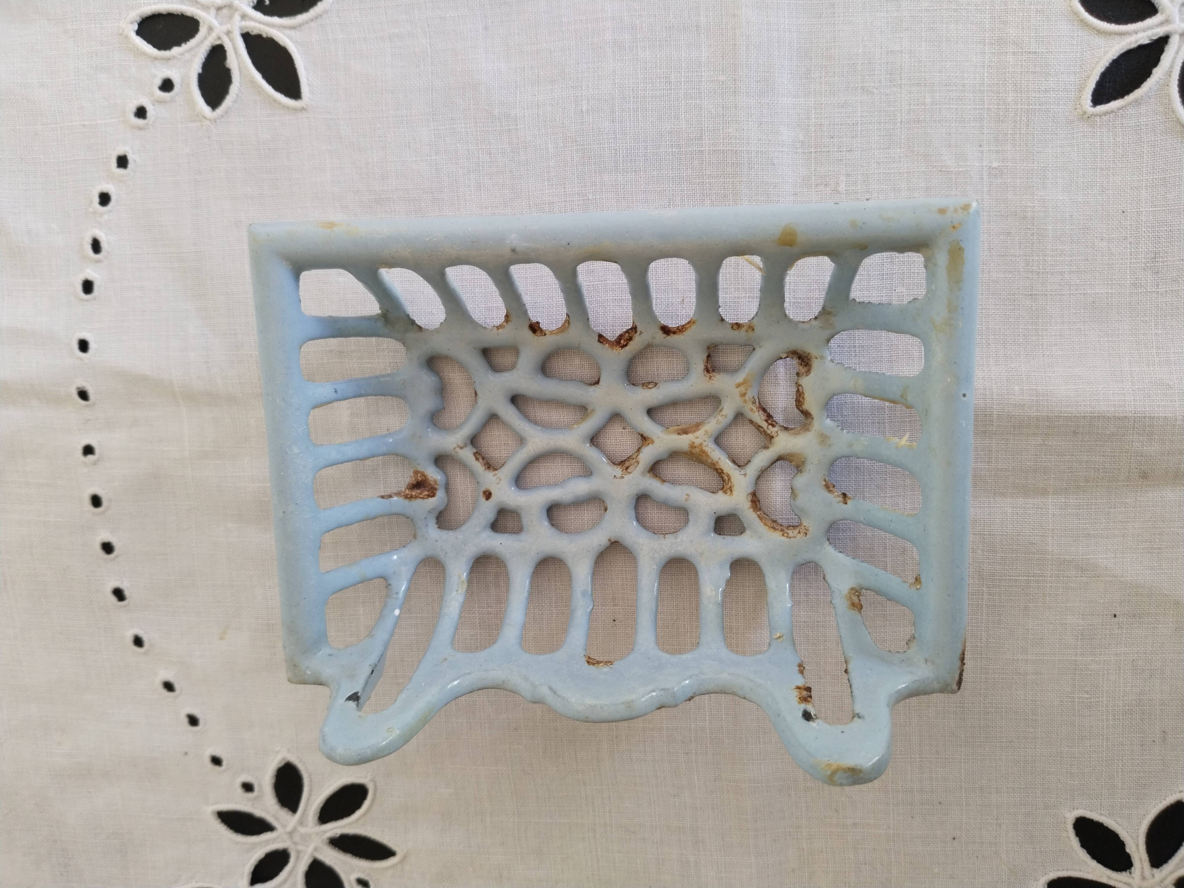 Vintage blue enamel soap dish, 1940s