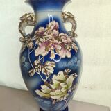 Vase en faïence avec décor de fleurs