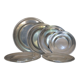 Set of silver-plated serving dishes