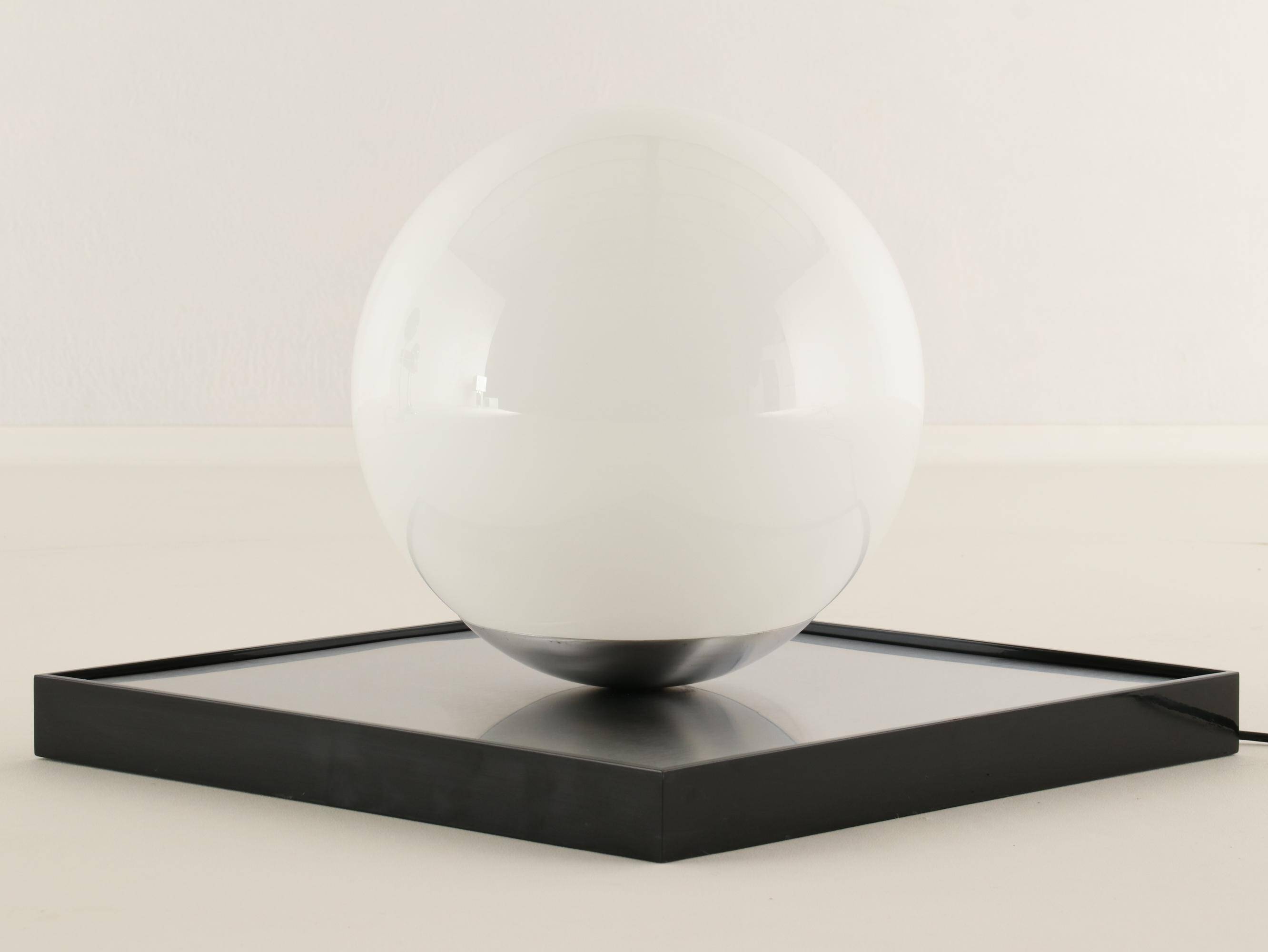 Mid-century Modern Globe Lamp, Italy, 1970s