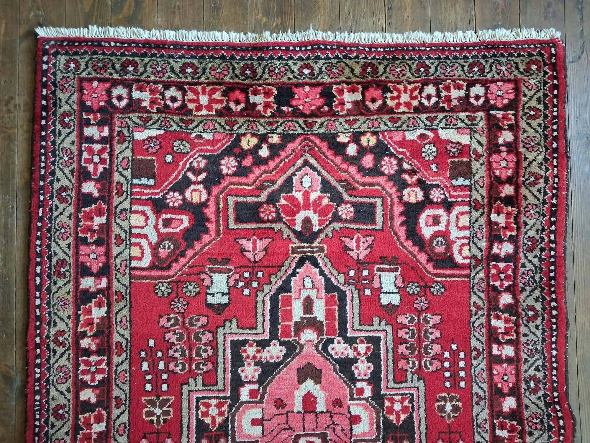 Handmade Persian Hamadan rug 207x132cm