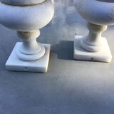 Medici-shaped alabaster lamp legs