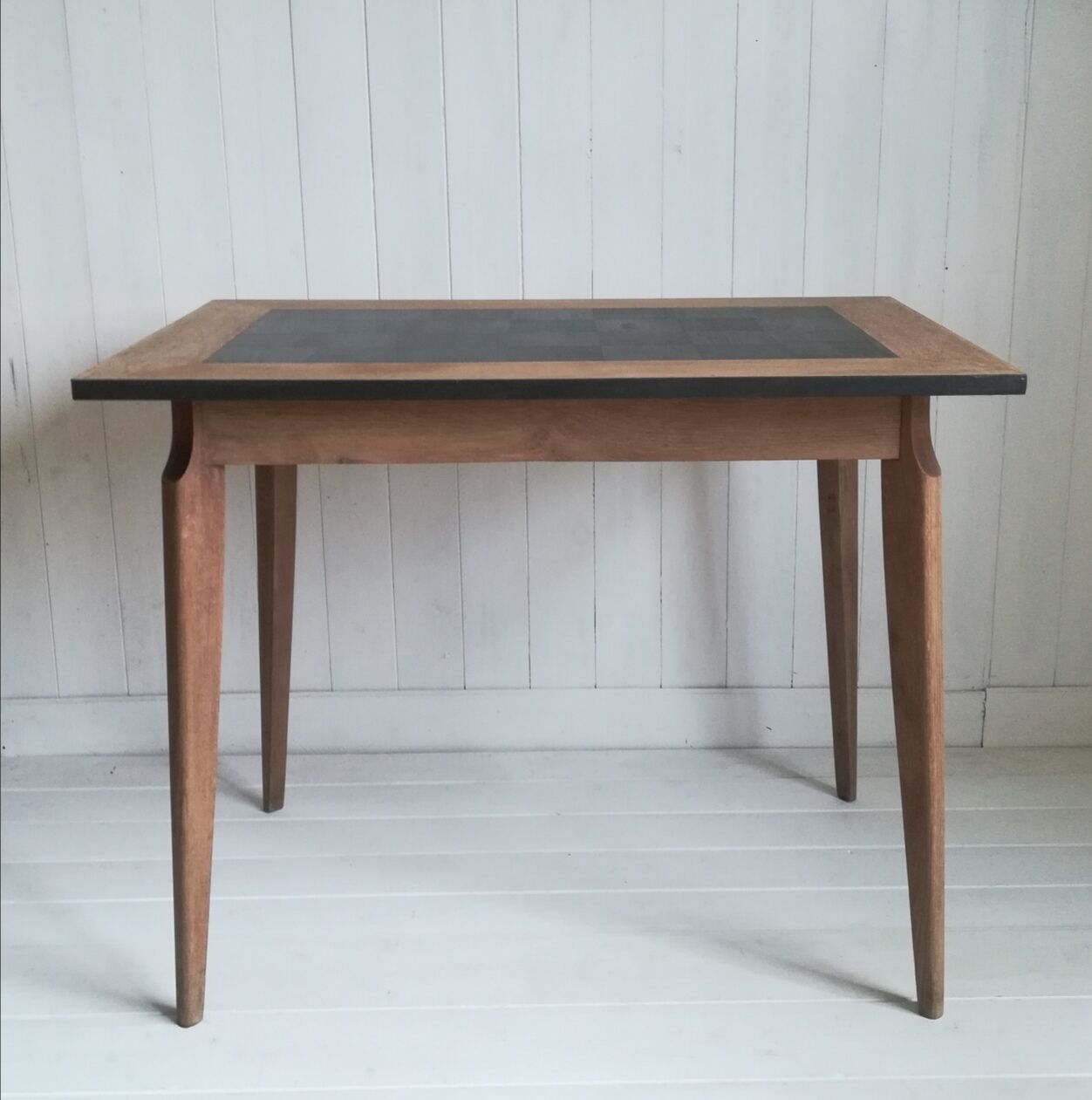 Scandinavian table