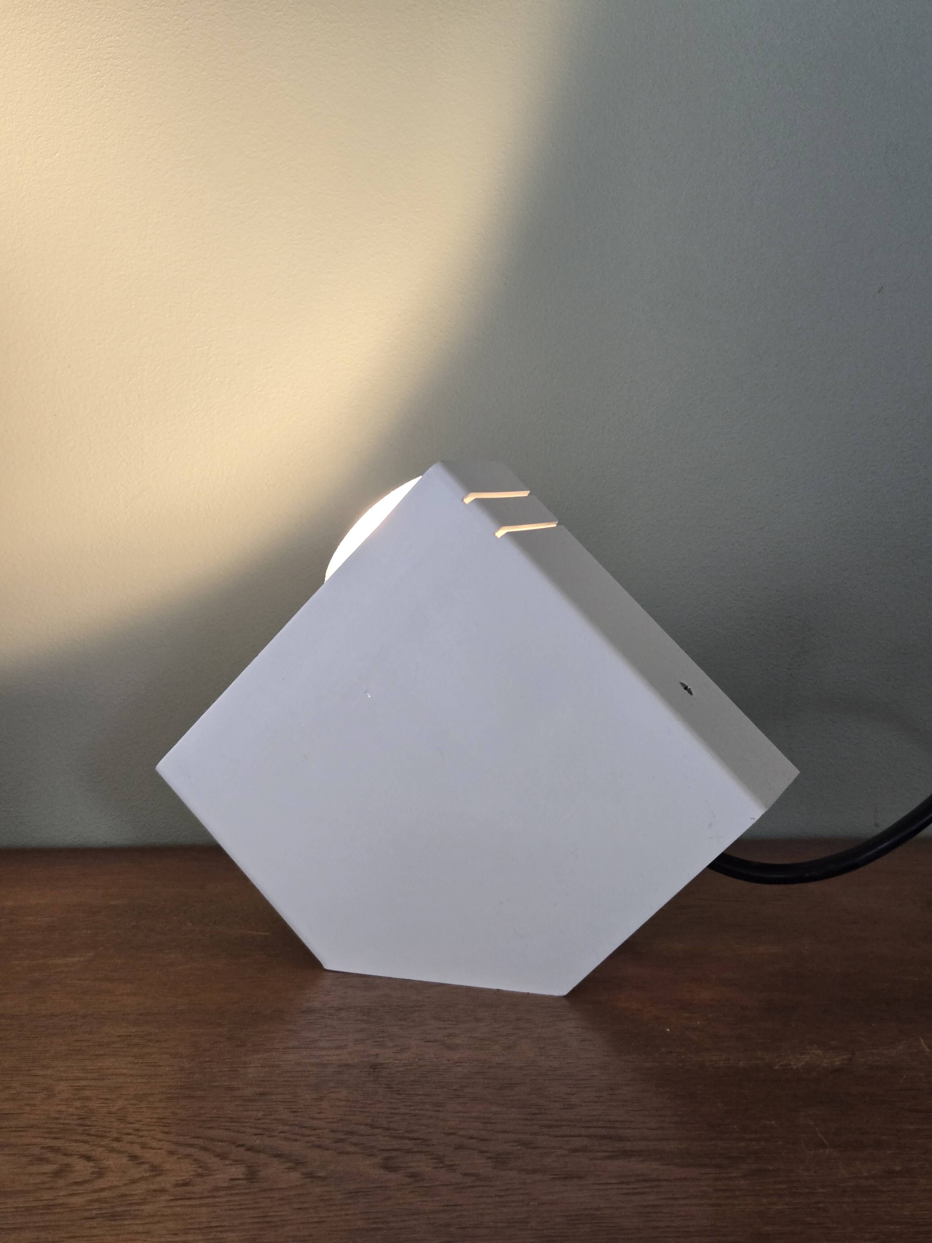 Lampe à poser ou applique RAAK modèle D2048 - design années 70