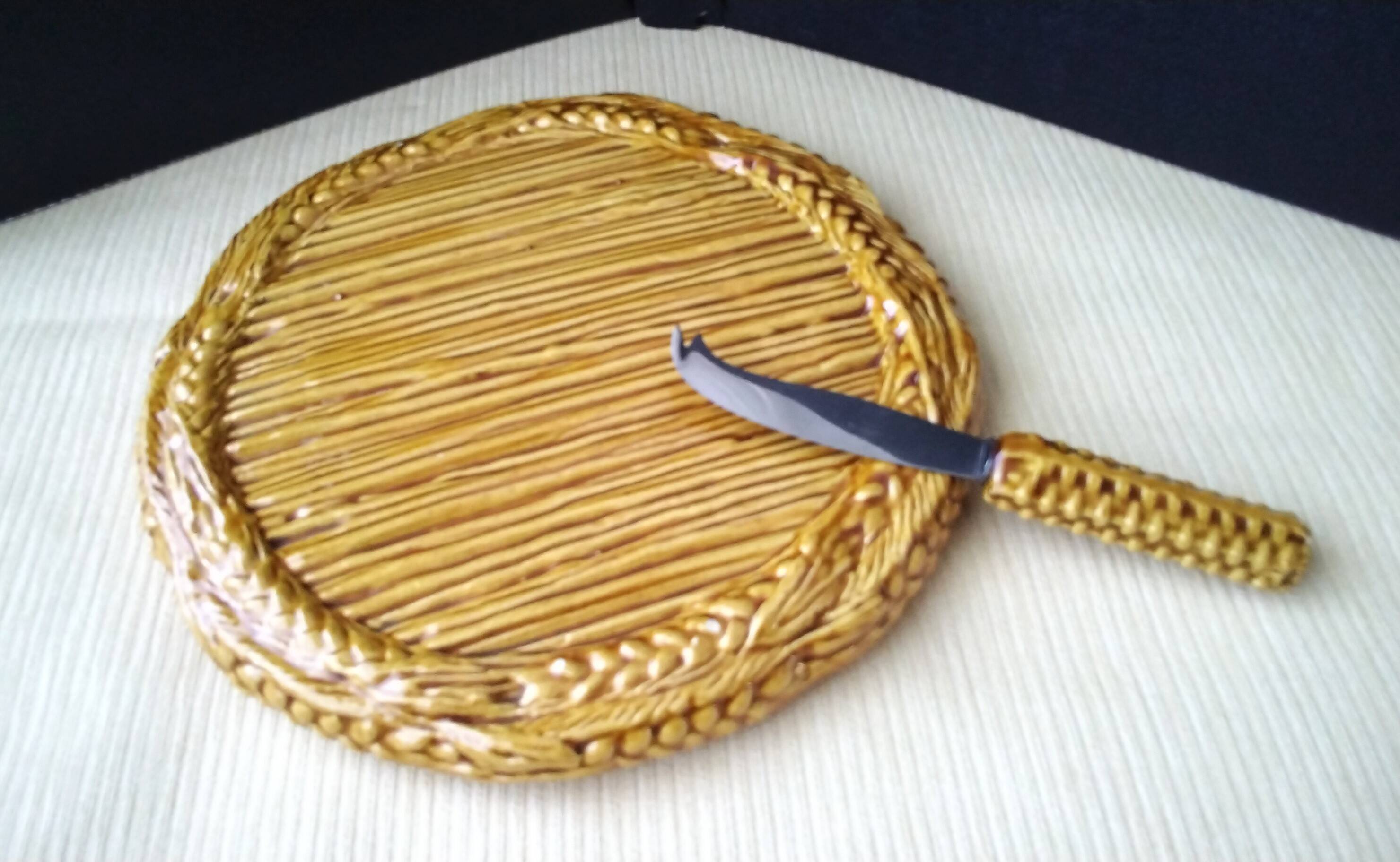 Cheese platter with matching knife in Vallauris ceramic