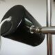 Lampe italienne " tuyau " en laiton nickelé et aluminium années 50/60