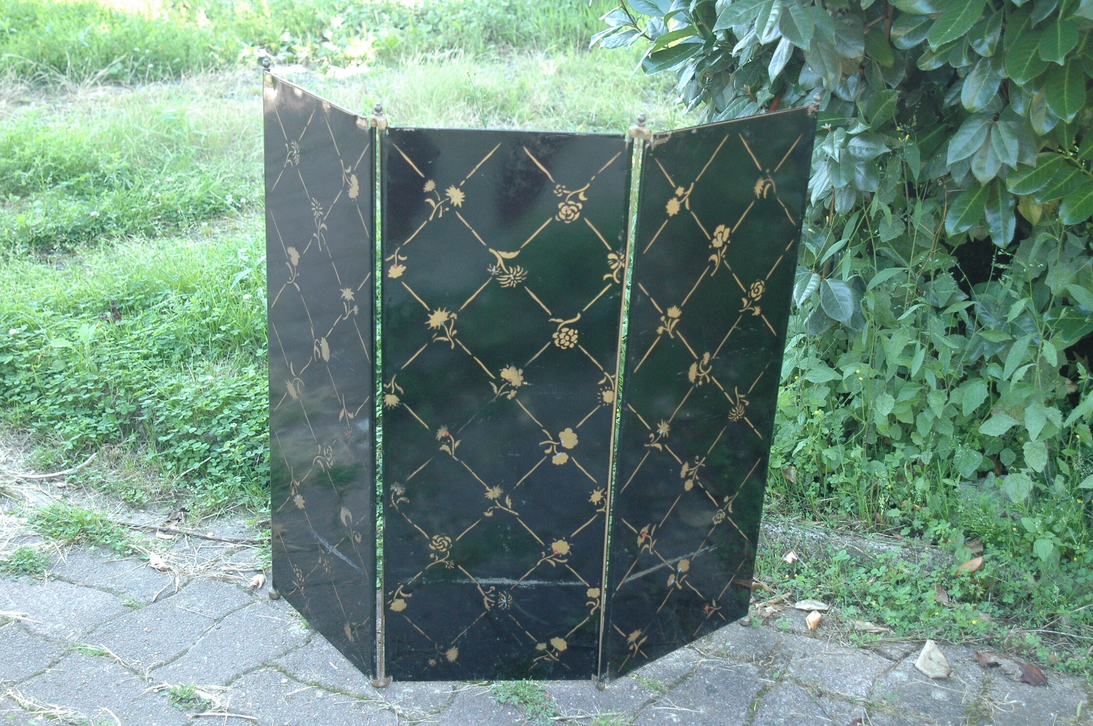 old fire screen in decoré steel 1900