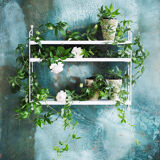 String Pocket shelf