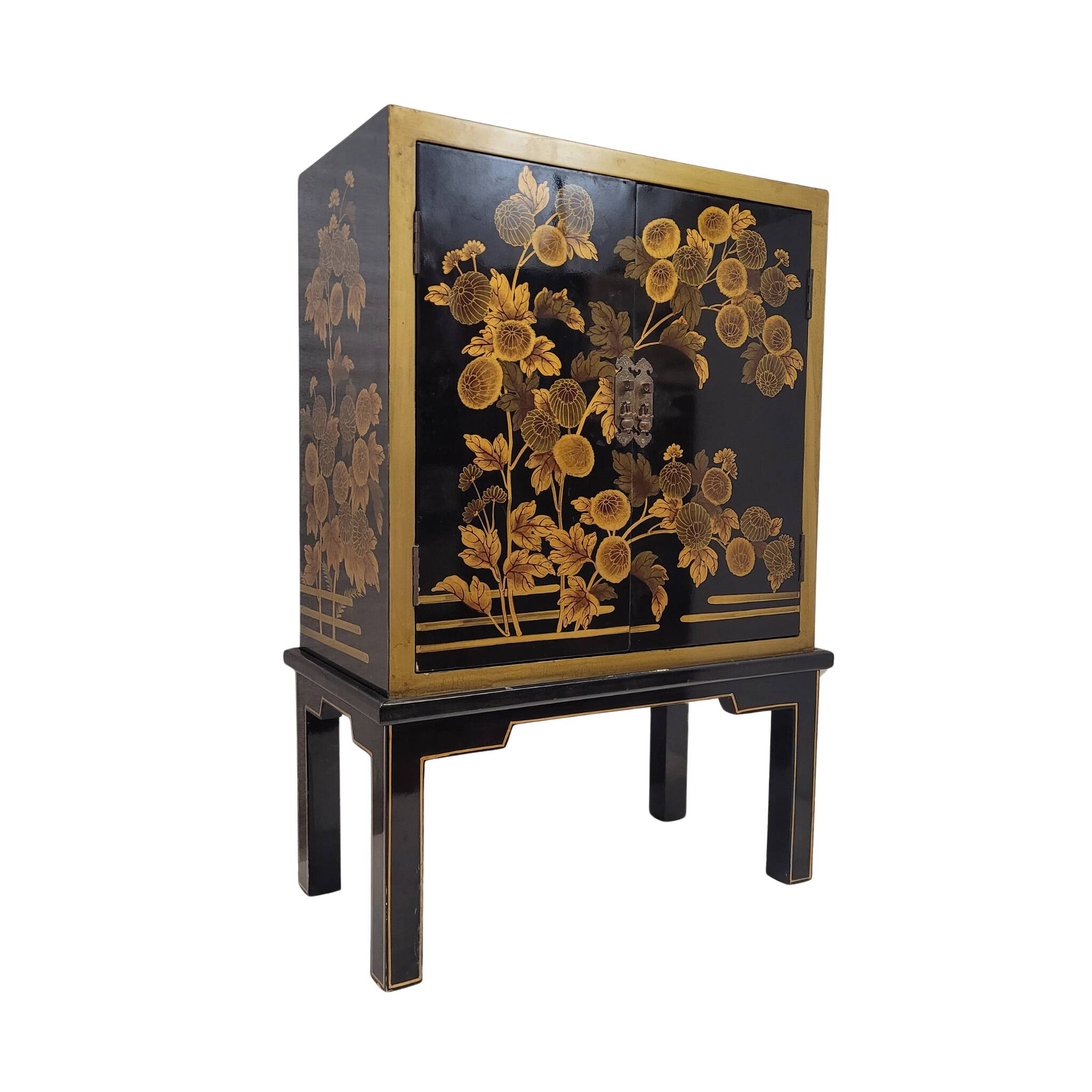 Cabinet “Crisantemos”, laca urushi-e, Showa period, s. XX – Japan