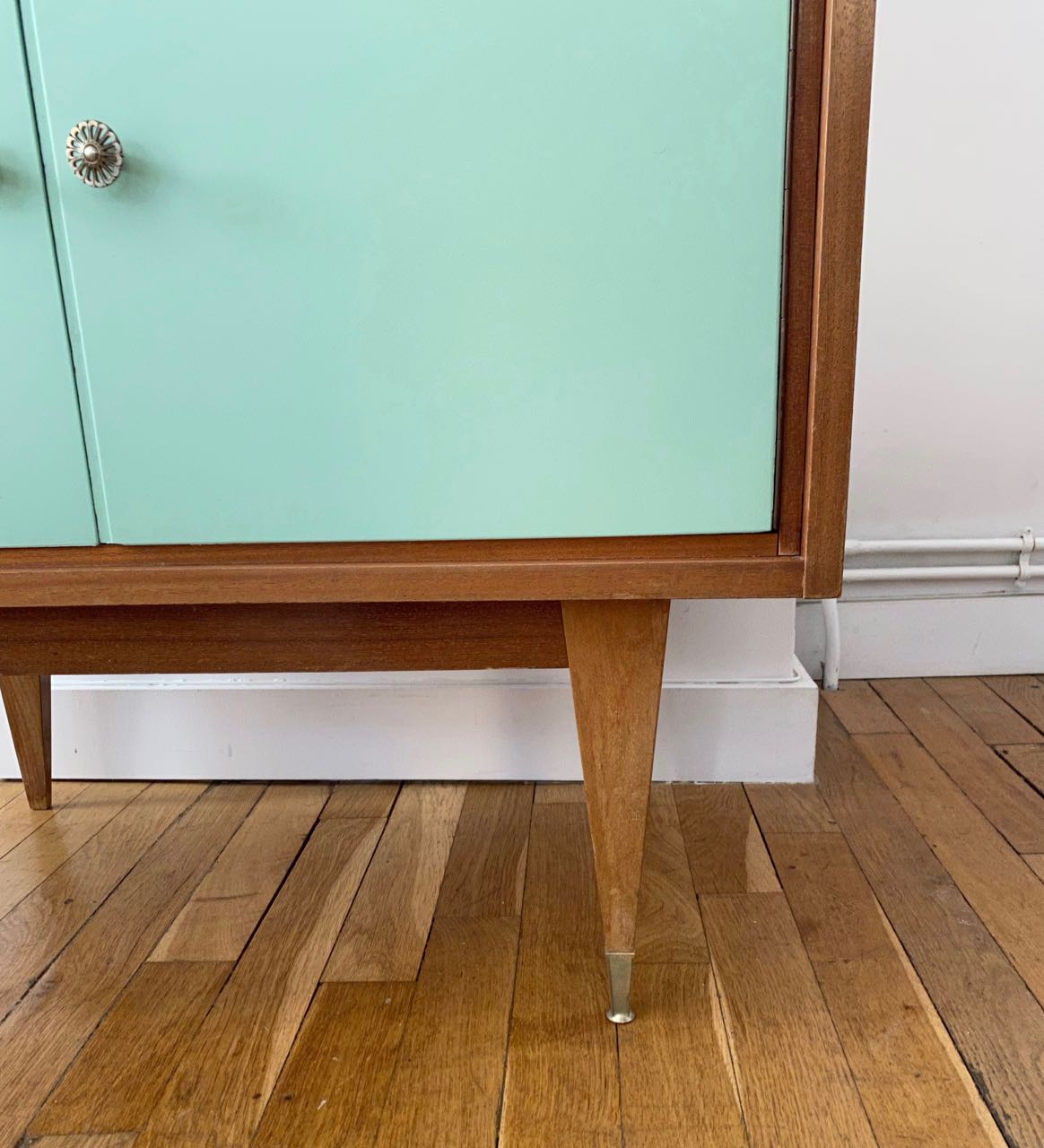 Green and wood secretary