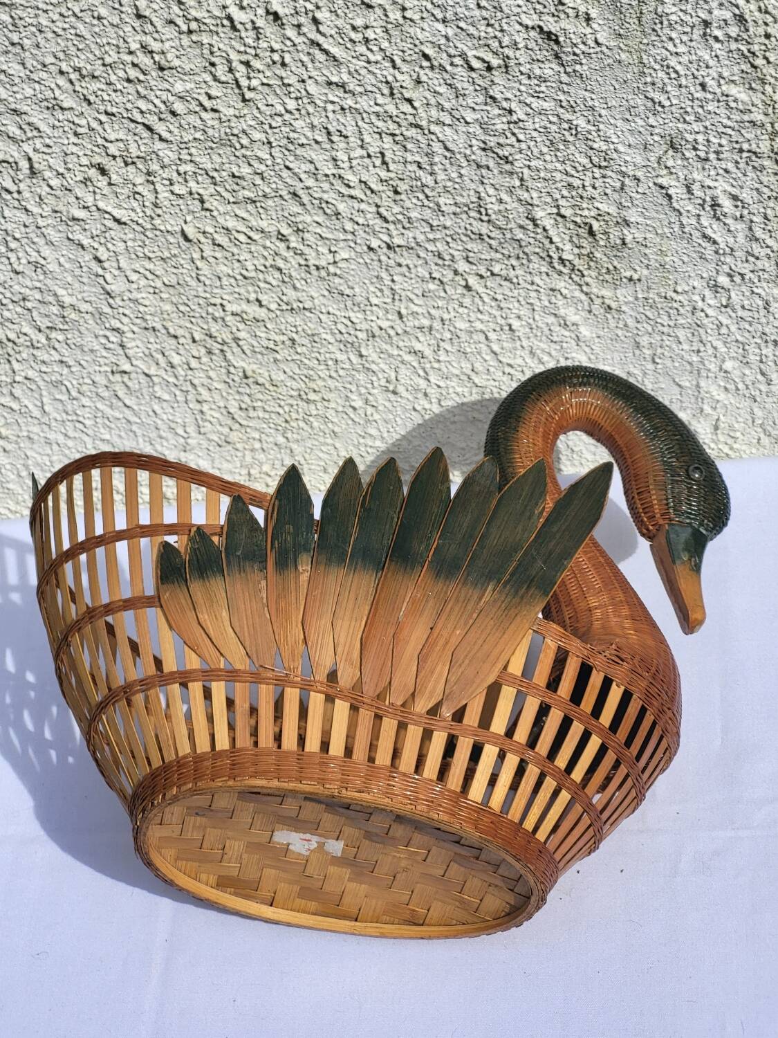 Vintage swan basket