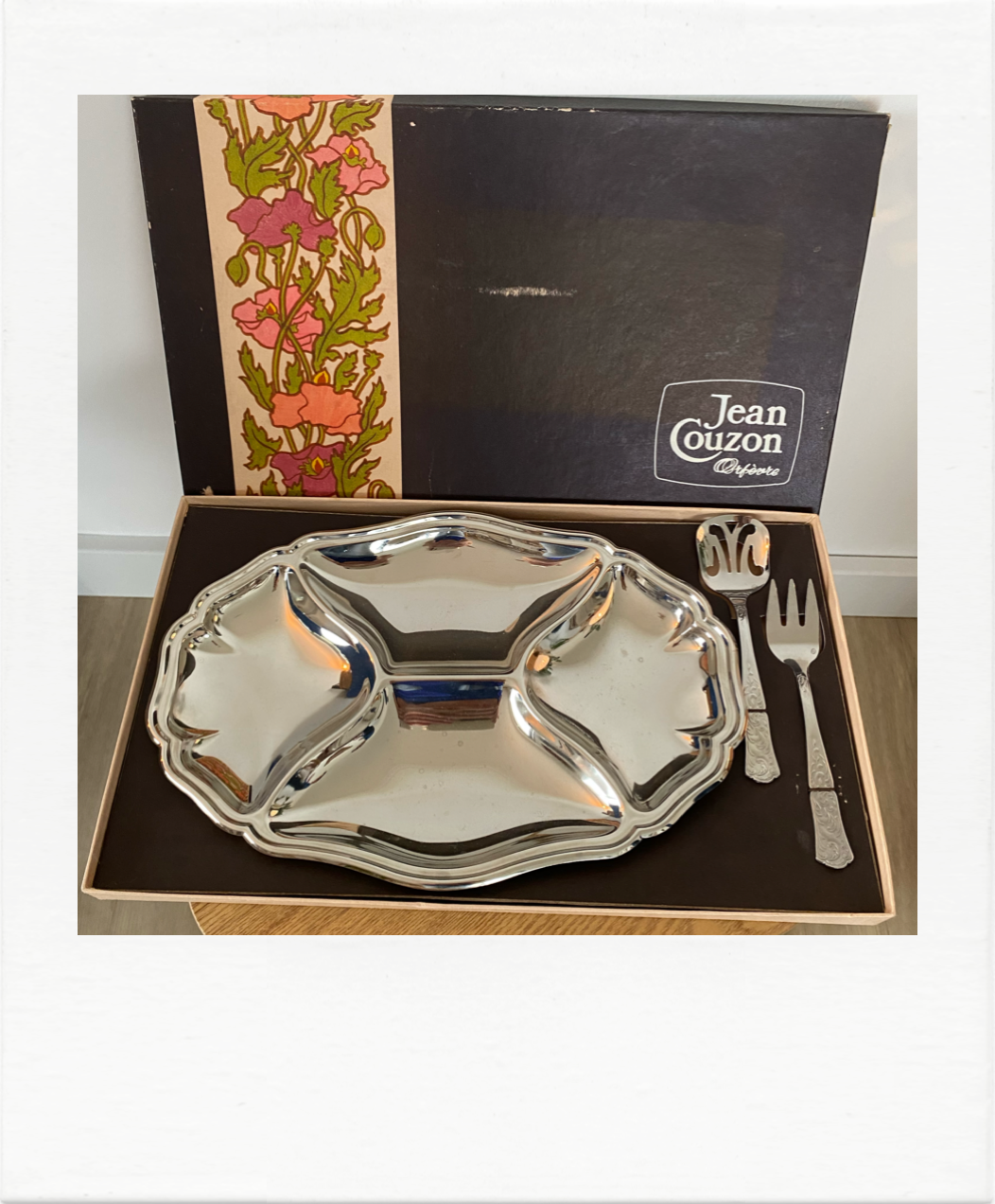 Jean Couzon appetizer service