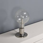 Grande lampe de table en chrome et verre Temde, Suisse, années 1960