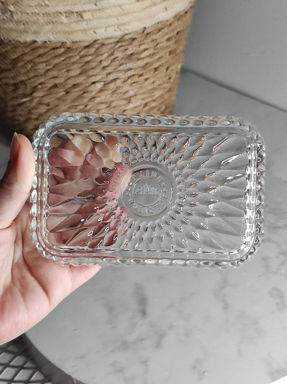 Ramequin beurrier en verre moulé