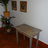 80 x 52 cm side table