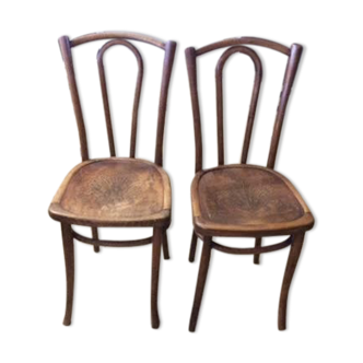 2 chairs in bis bistro type