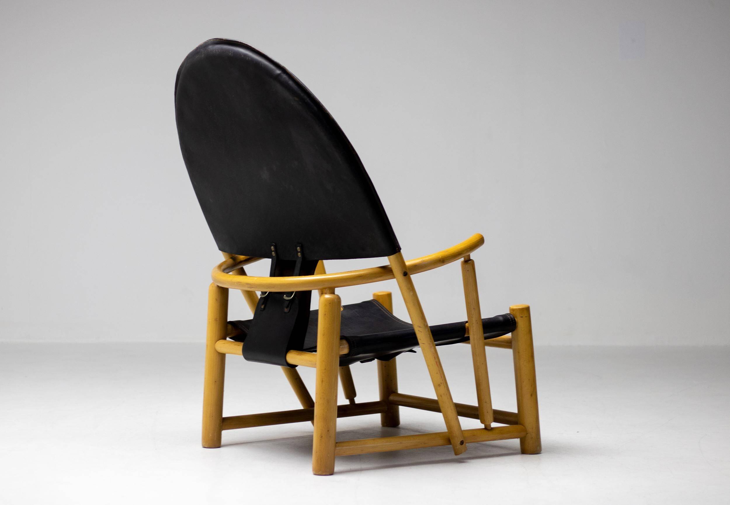 Piero Palange - G23 "Hoop" chair in Saddle black leather