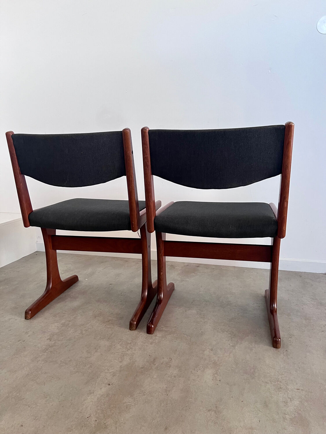 Set of 6 old Scandinavian chairs from the 60s, vintage teak