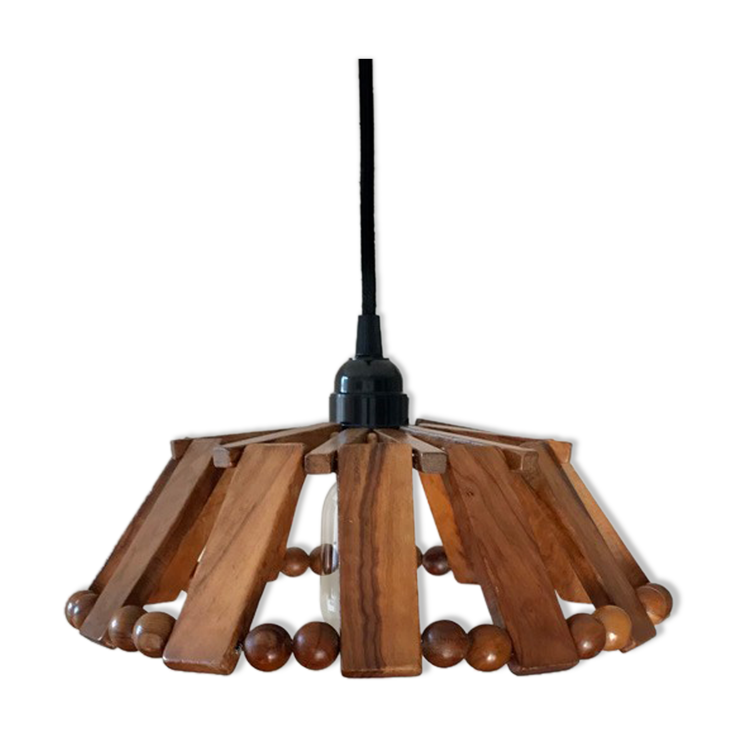 Suspension lamp in wood and vintage pearl