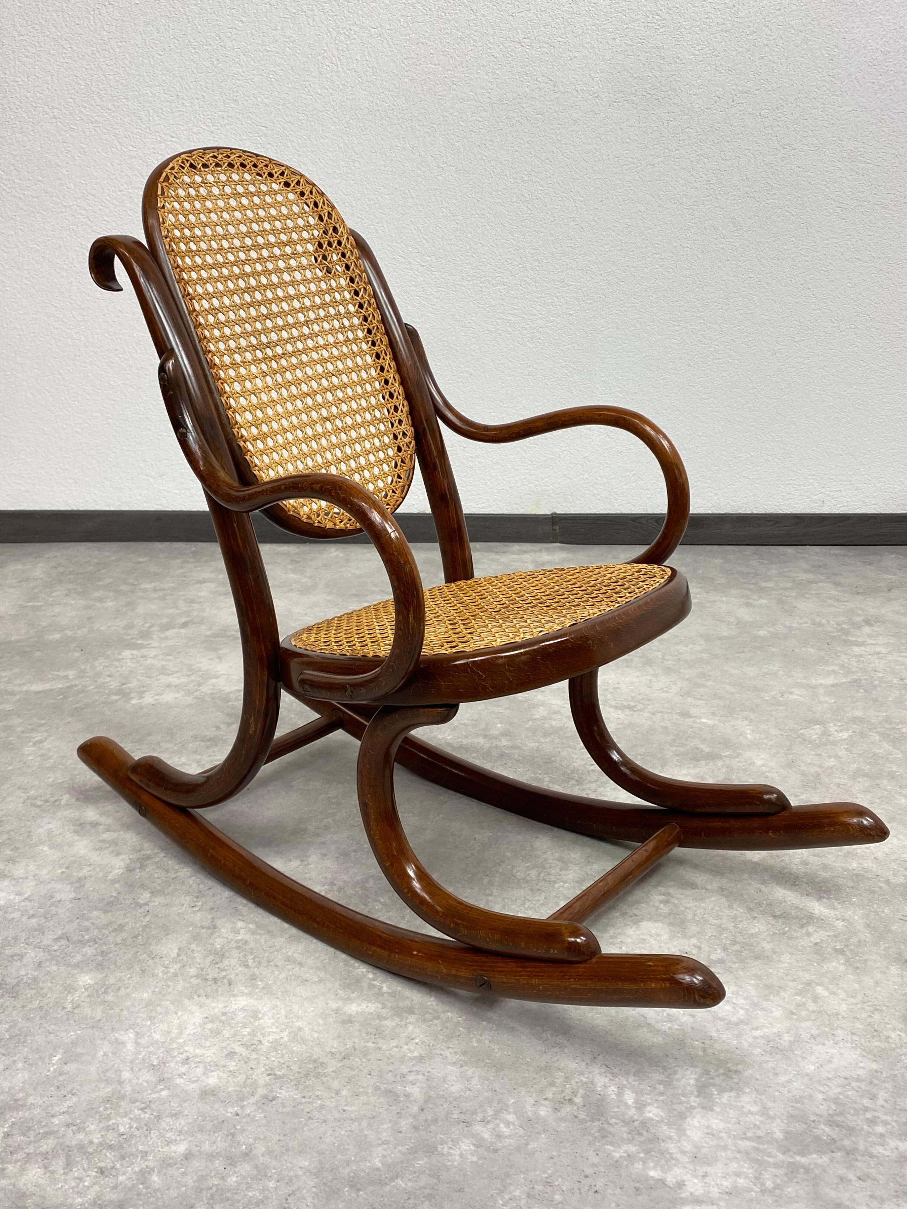 Children's rocking chair no. 2 by Thonet