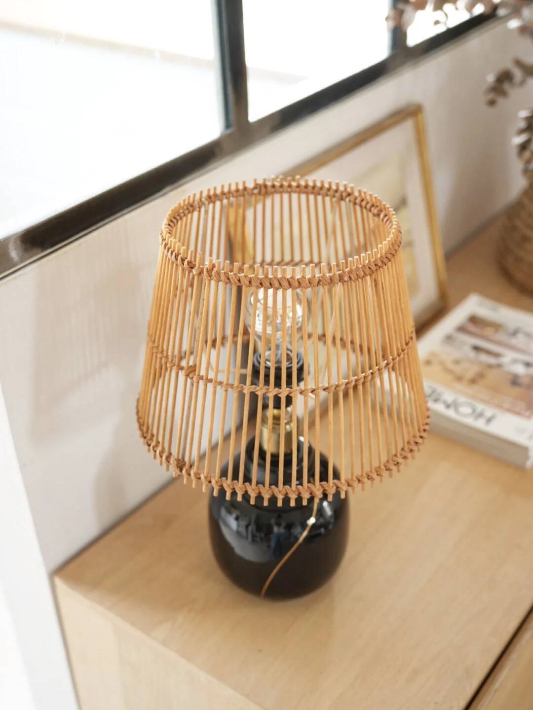 Black table lamp & rattan
