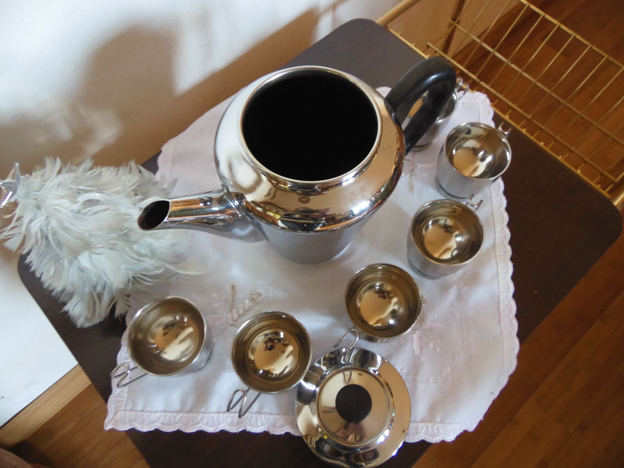Brushed chrome nickel-plated copper coffeepot and 6 cups alu