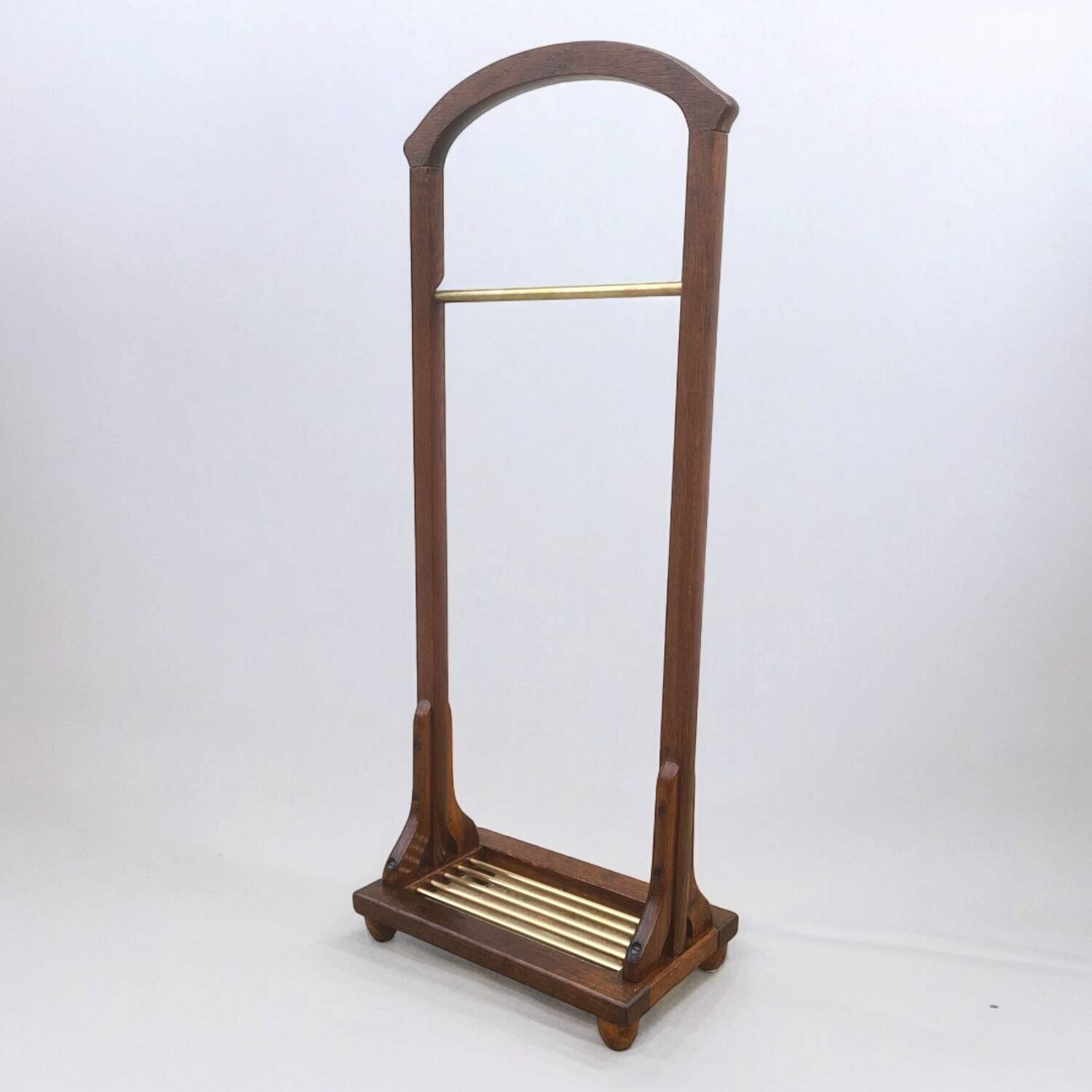 Valet, night, Old Art Deco