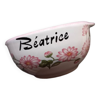 Ear bowl with first name “Béatrice”