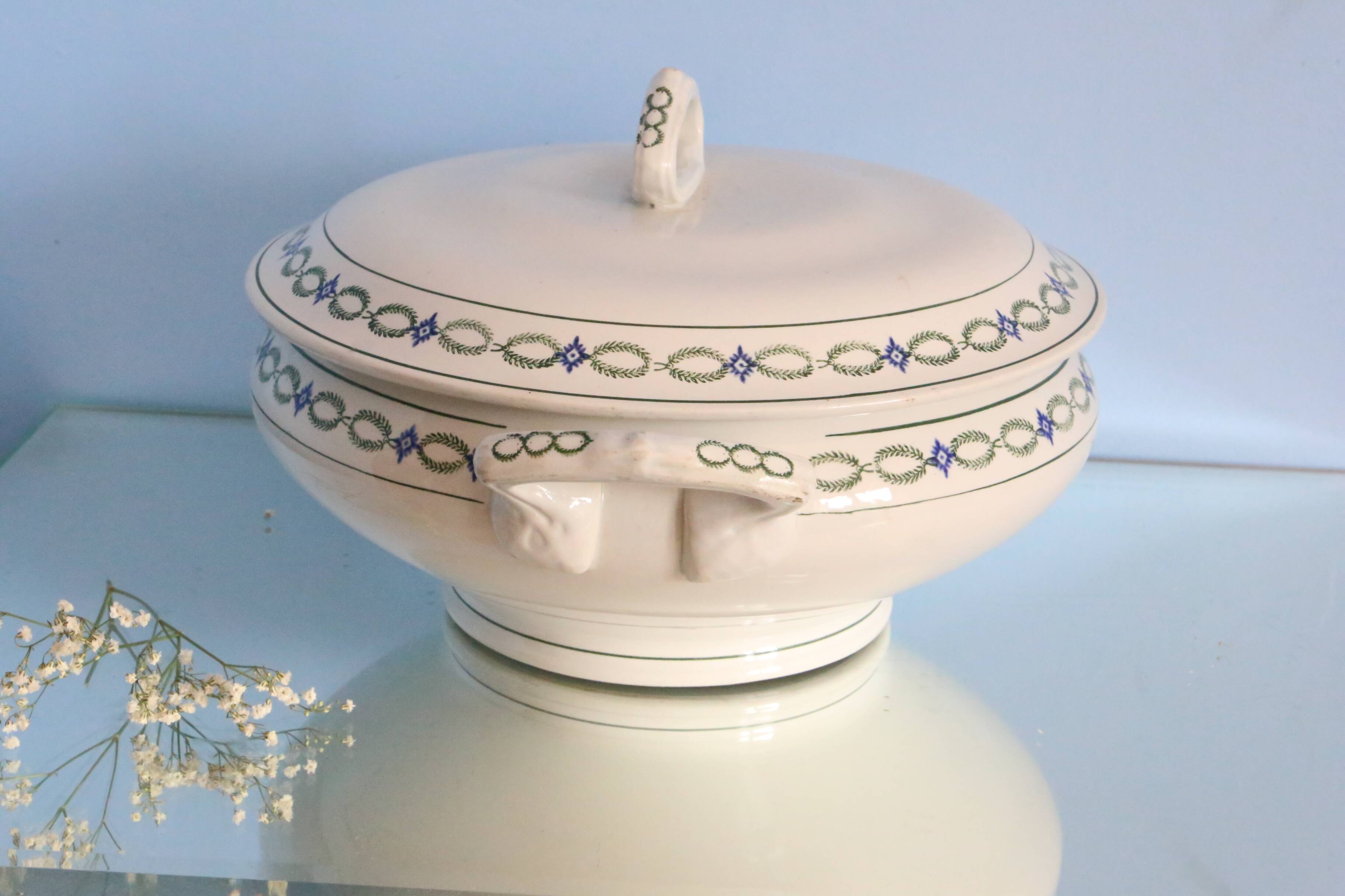 Soup tureen, Saint Amand, Terre de Fer, French manufacturer