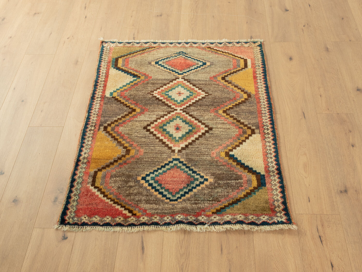 Vintage Berber rug, 127 x 205