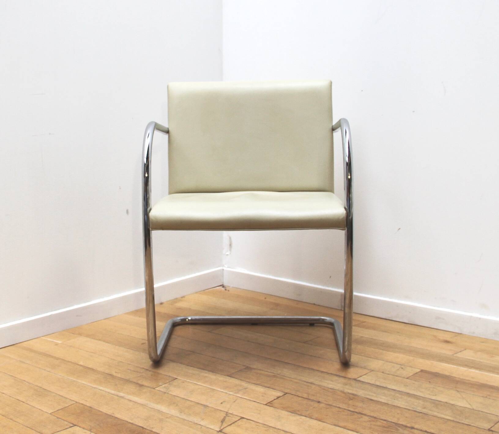 Set of 4 tubular design armchairs, Italy