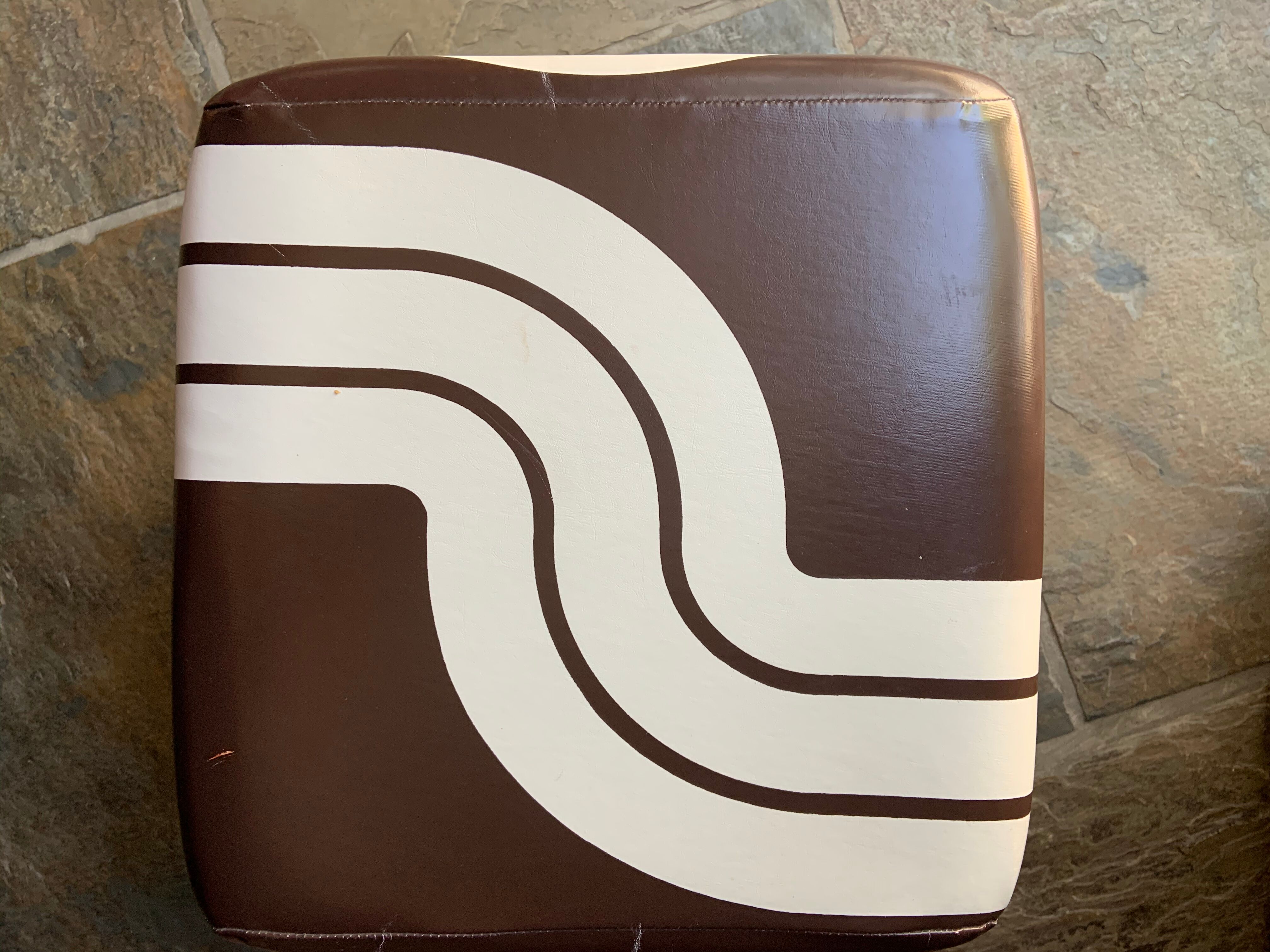 Pouf Pierre Cardin in 70s vinyl