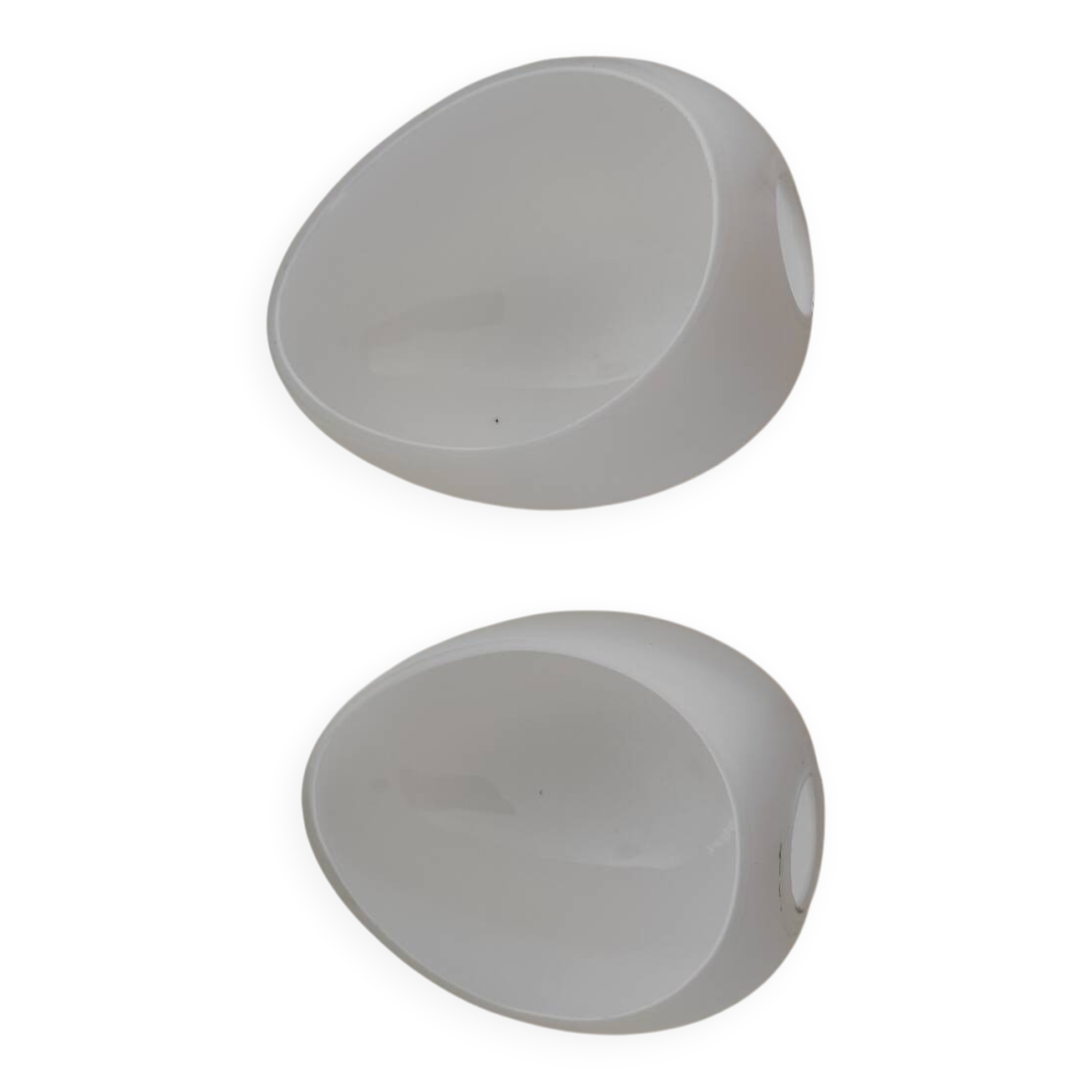 Lot de 2 demi-globes en opaline formeoeuf
