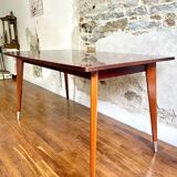 Extendable dining table compass feet