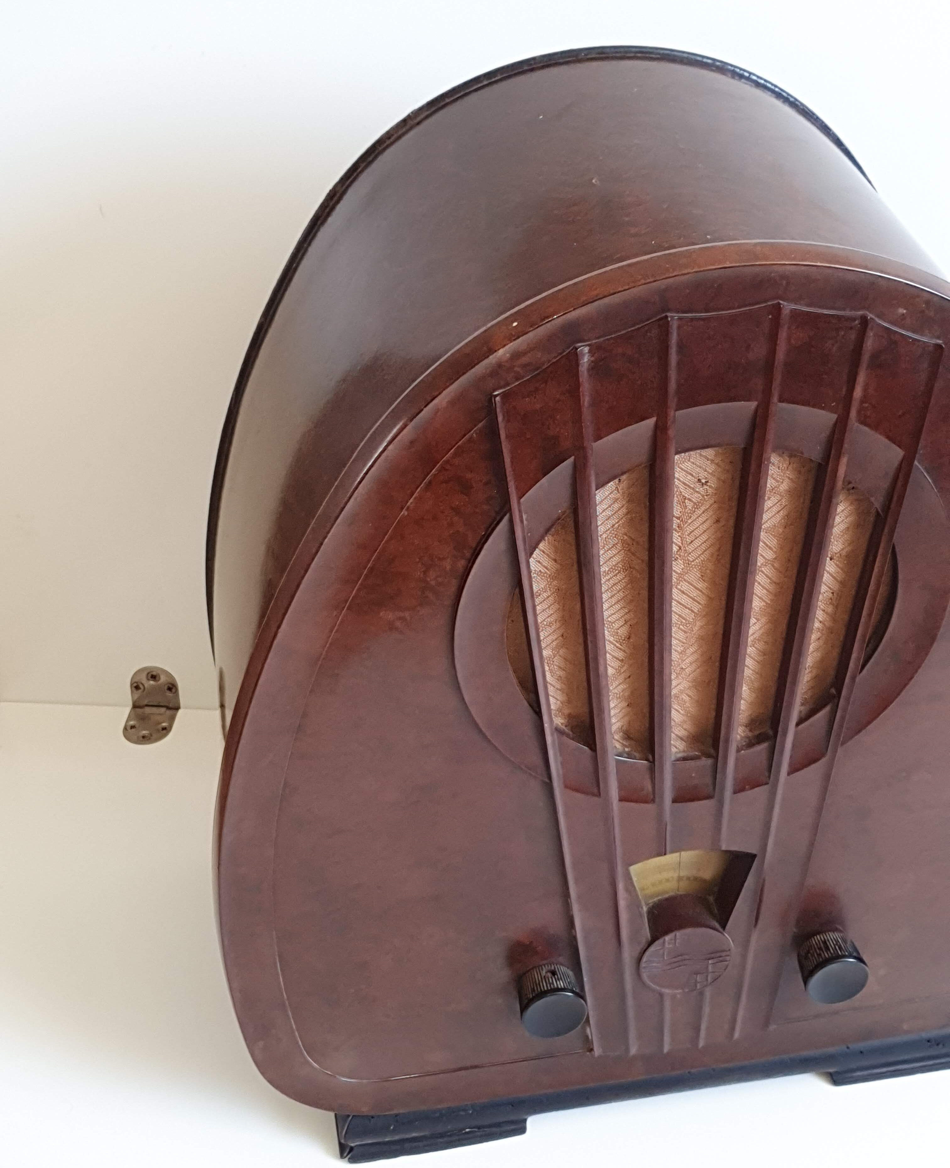 Radio TSF Philips 834 A in Bakelite