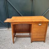 Oak desk with a sliding curtain