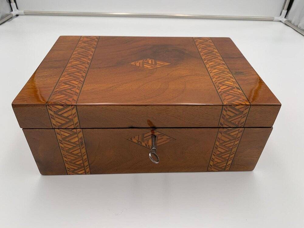 Writing Casket Box in Walnut with Inlays, England, Late 19th Century