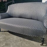 Toad sofa